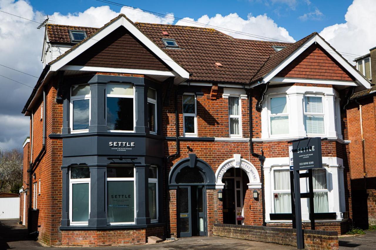 Settle Southampton - Stylish Self Check-In Rooms & Self Catering Suites Ngoại thất bức ảnh